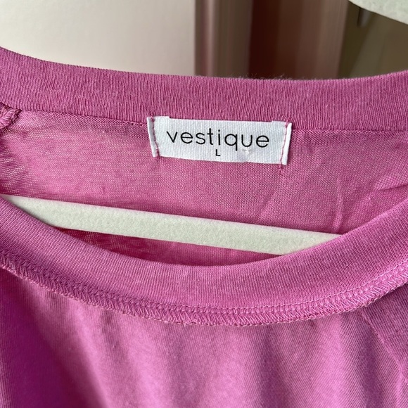 Vestique Pink Relaxed Fit Tee - Picture 3 of 8